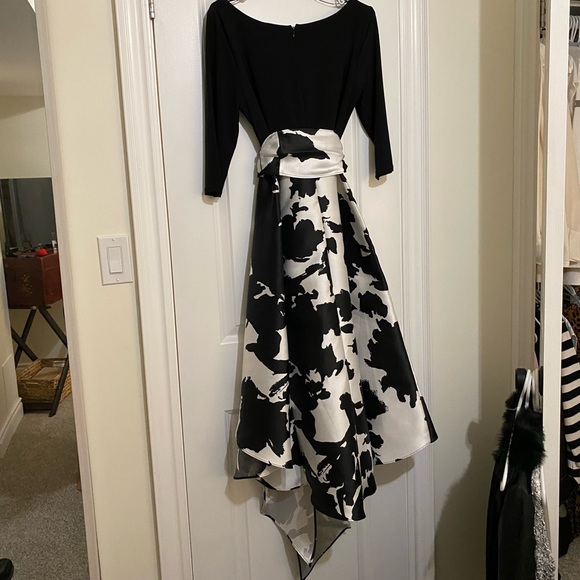 BLK & WHITE DRESS. - Picture 3 of 4